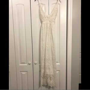 White sleeveless dress 💕🌸